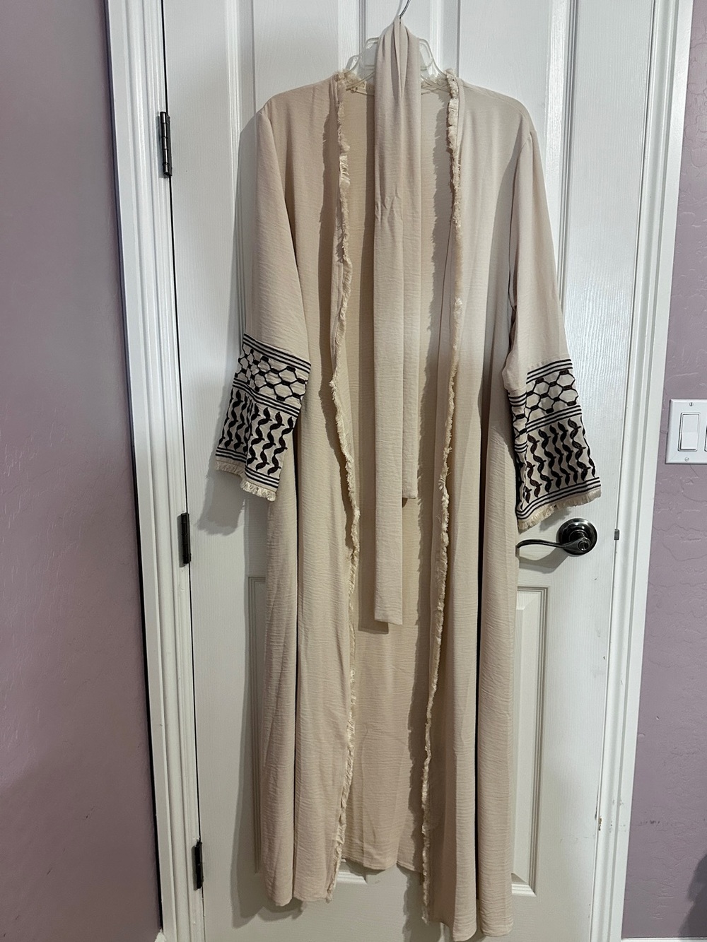 Brand new Keffiyeh Fringed Peace Dive Pattern Embroidery Open Abaya